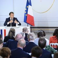 Audiences access 19h : La conférence de presse d'Emmanuel Macron bien suivie sur TF1 et France 2