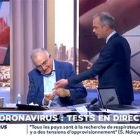 Coronavirus : Julien Arnaud se fait tester en direct sur LCI