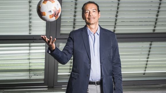 Football : Denis Balbir remplacé par Xavier Domergue sur M6