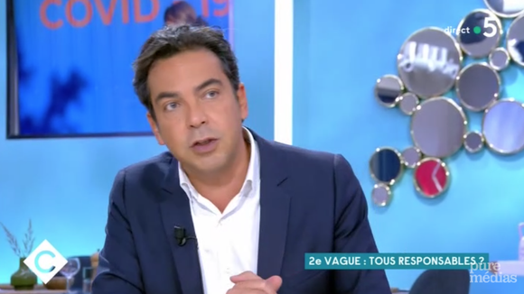 COVID-19 : Patrick Cohen fustige un "relâchement de l'intelligence sur les plateaux télé"