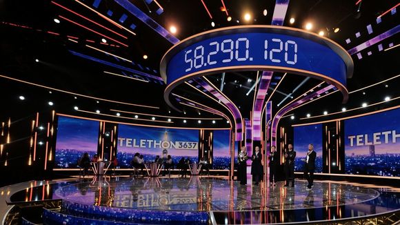 Audiences : Les "NRJ Music Awards" battus par une rediffusion de "Mongeville", le Téléthon sous le million