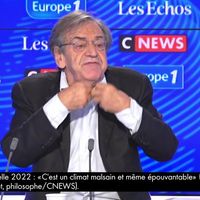 "C Politique-ment correct'" : Alain Finkielkraut s'en prend à "C Politique" sur France 5, Karim Rissouli lui répond