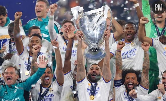 L'équipe du Real Madrid remportant sa 14e Ligue des Champions.