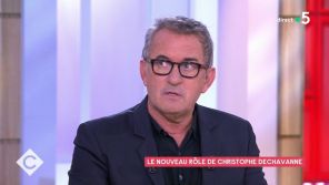 &quot;Quelle époque !&quot; : Christophe Dechavanne regrette de ne pas avoir été assez pugnace face à Jean-Luc Mélenchon