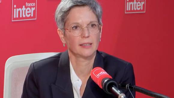 Une enquête "problématique" : Sandrine Rousseau égratigne "Libération" à propos de l'affaire Julien Bayou