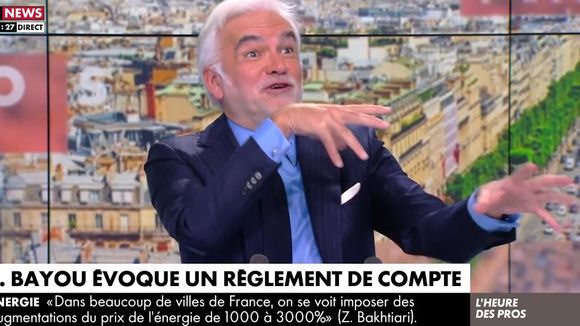 "Il m'a conseillé un exorciste !" : Pascal Praud hilare après la parodie de CNews par Bertrand Chameroy