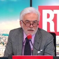 "Un peu de respect !" : Pascal Praud recadre sèchement un étudiant en direct sur RTL