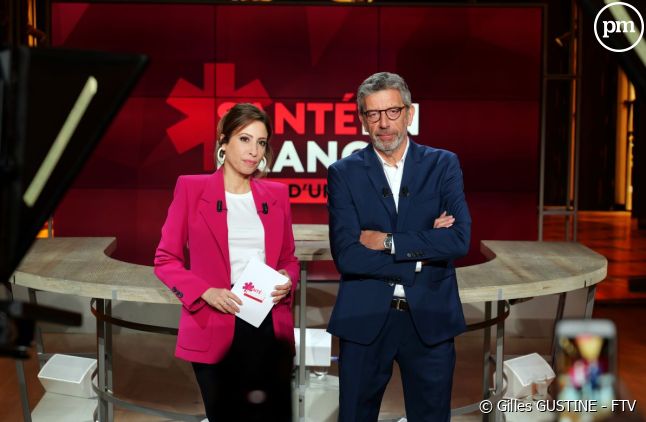 Léa Salamé et Michel Cymes ont présenté "Santé en France : L'état d'urgence" le mardi 21 mars 2023 sur France 2.