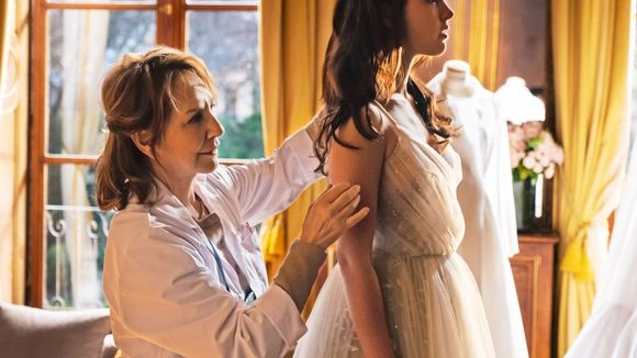 Audiences : "Haute couture" sur France 2 résiste bien à la puissance de Pays-de-Galles/Fidji sur TF1