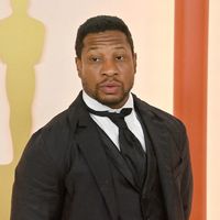 Marvel vire l'acteur Jonathan Majors, reconnu coupable d'agression sur une ex-compagne