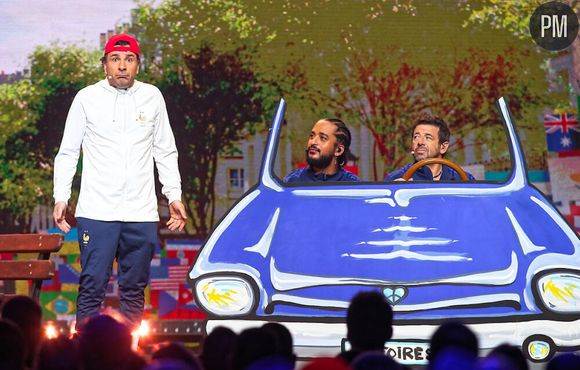 Michaël Youn, Slimane et Patrick Bruel lors des "Enfoirés 2024" à Bordeaux.