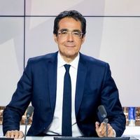 Darius Rochebin prend les commandes du 22h/minuit de LCI après le départ d'Éric Brunet pour BFMTV