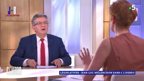 "Baissez d'un ton, s'il vous plaît" : Vifs échanges entre Jean-Luc Mélenchon et Natacha Polony dans "C l'hebdo"