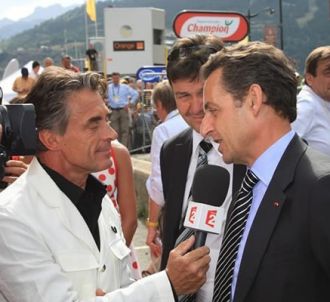 Nicolas Sarkozy et Gérard Holtz lors du Tour de France...