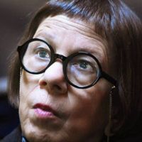 Linda Hunt