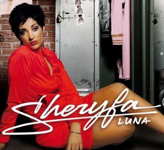 Sheryfa Luna sur la pochette de son premier album