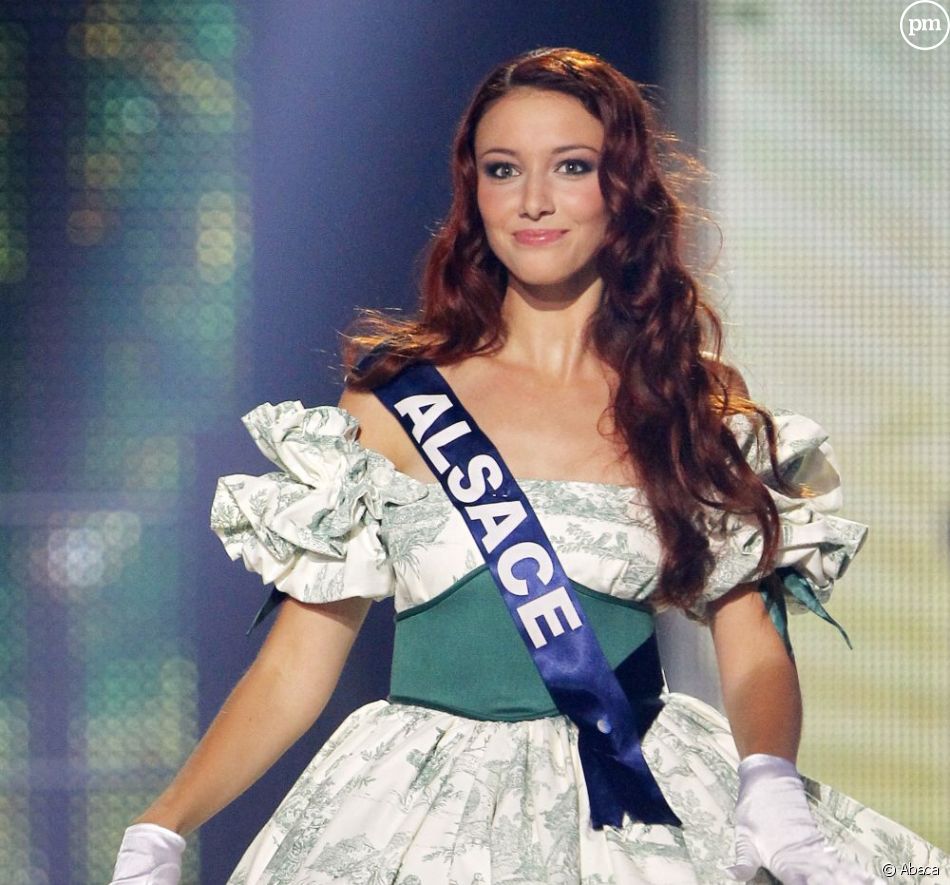 Delphine Wespiser lors de l'élection de Miss France 2012.<br />