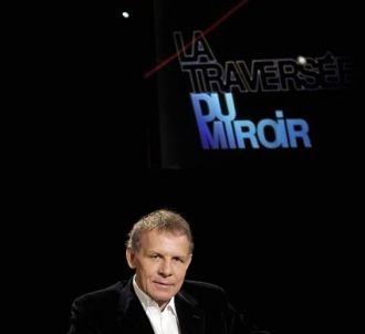 Patrick Poivre d Arvor présente 'La traversée du miroir'...