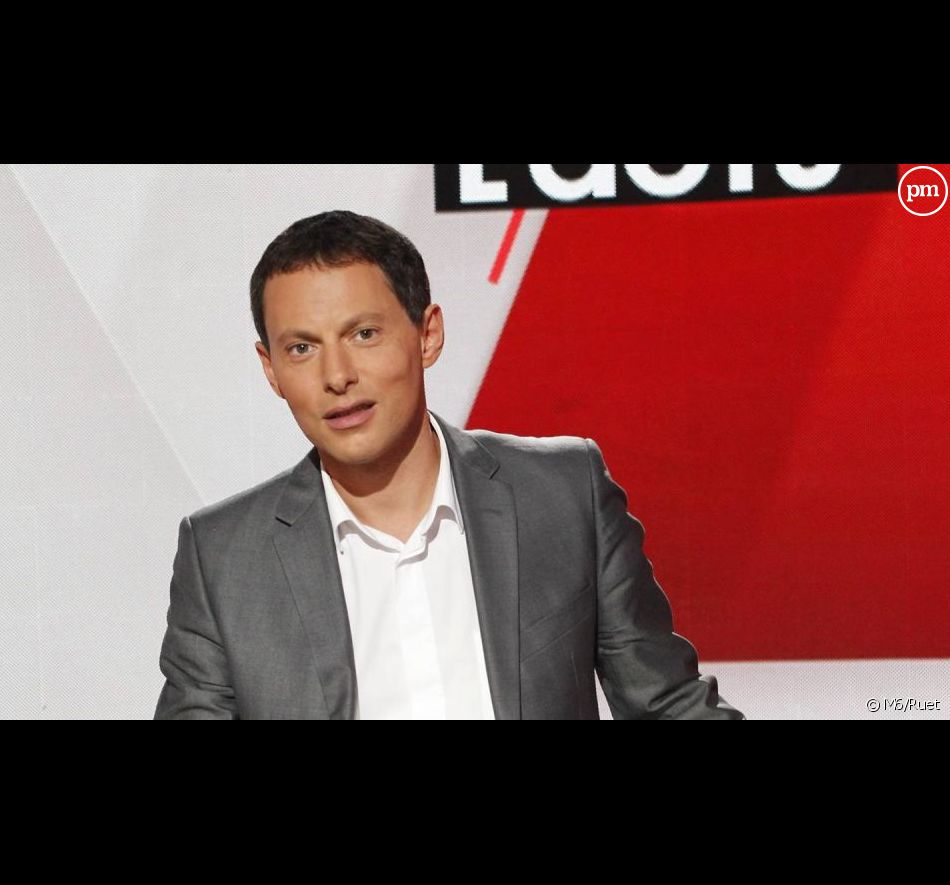 Marc-Olivier Fogiel présente "Face à l'actu" sur M6.