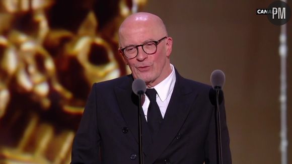 Jacques Audiard remporte le César de la meilleure réalisation pour "Emilia Pérez" lors des César 2025 le 28 février.