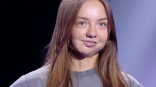 "Tu nous as fracassés" : Matt Pokora et les coachs de "The Voice Kids" bouleversés par la prestation poignante de Charlotte, jeune chanteuse "guérie" d'une maladie