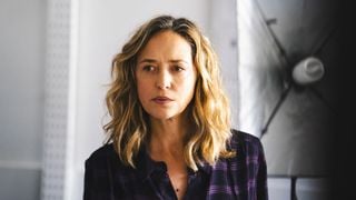 Audiences : France 2 largement leader avec sa nouvelle mini-série "Apparences", W9 2e chaîne grâce à Cyril Hanouna et le "Prime des vérités"