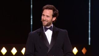 "Le gars chiale au bout de 2 secondes" : Benjamin Lavernhe pris par l'émotion face à Jim Carrey en ouverture de la 51e cérémonie des César 2026