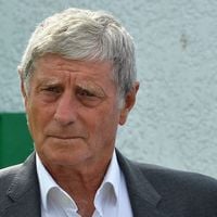 "Un choix éditorial catastrophique" : Jean-Michel Larqué fustige la fin de "Téléfoot" sur TF1