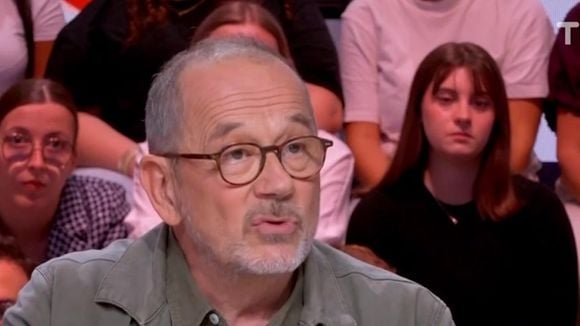 "Si c'était à refaire, je le ferais dans un endroit plus discret" : Thomas Legrand s'explique dans "Quotidien" sur la vidéo le montrant avec des cadres socialistes
