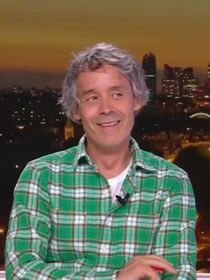 Audiences access 20h : Anne-Claire Coudray toujours largement leader devant Laurent Delahousse, "Quotidien Week-end" (TMC) et "The Detective Club" (W9) au plus bas