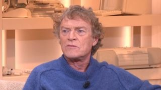 "Ils m’ont fait suer" : Christophe Hondelatte revient sur son départ brutal du JT de "13 Heures" de France 2