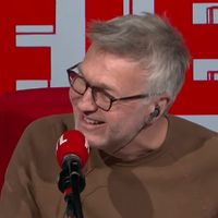 "Ils copient mon émission" : Laurent Ruquier pique Sébastien Thoen et Jeanfi Janssens qu'il accuse de plagiat dans "Les Grosses têtes" sur RTL
