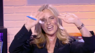 "Je suis un peu triste de ne pas être là la saison prochaine" : Émue, Claire Arnoux fait ses adieux à beIN Sports, avant de rejoindre NOVO19