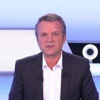 Audiences pré-access : "C dans l'air" en hausse sur France 5 ; la "Star Academy" en baisse sur TF1