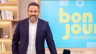 1 an après son arrivée, Bruce Toussaint fait le bilan de "Bonjour !" sur TF1 : "J'ai le sentiment que l'audience de la matinale est passée de 0 à 300.000 téléspectateurs"