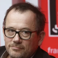 "Je démens tout ce que cet article tiré de l'espionnage d'un rendez-vous privé me fait dire" : Thomas Legrand va attaquer Europe 1 en justice