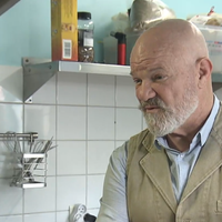 "C'est suffisamment rare pour le souligner" : Philippe Etchebest surpris par l'état de la cuisine d'Aline et Luc dans "Cauchemar en cuisine" sur M6