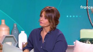 Vivre avec une personne bipolaire, accepter son trouble borderline... "Ça commence aujourd'hui" et Faustine Bollaert lancent une semaine spéciale santé mentale sur France 2