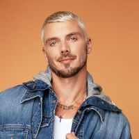 "Star Academy" 2025 : Qui est Jonathan Jenvrin, le nouveau professeur de danse qui succède à Malika Benjelloun ?