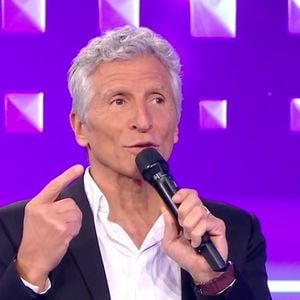 Nagui aux commandes de "N'oubliez pas les paroles !" sur France 2.