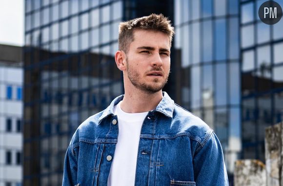 Le chanteur et ex-élève de la "Star Academy" Julien Lieb