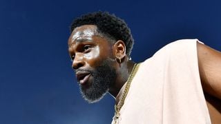 “Il va apporter beaucoup” : Surprise, Tayc rejoindra la troupe des “Enfoirés” pour l’édition 2027