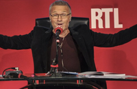 Laurent Ruquier accueille à bras ouverts un diffuseur pour les 50 ans des "Grosses Têtes"