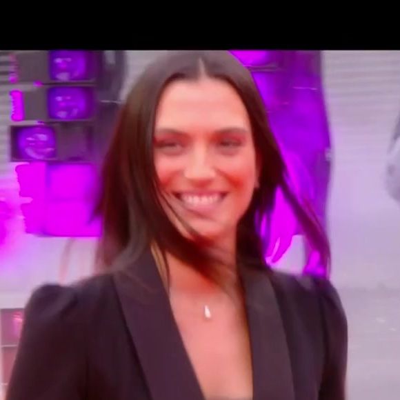 Shana Loustau, nouvelle chroniqueuse de Cyril Hanouna dans "Tout beau, tout neuf"