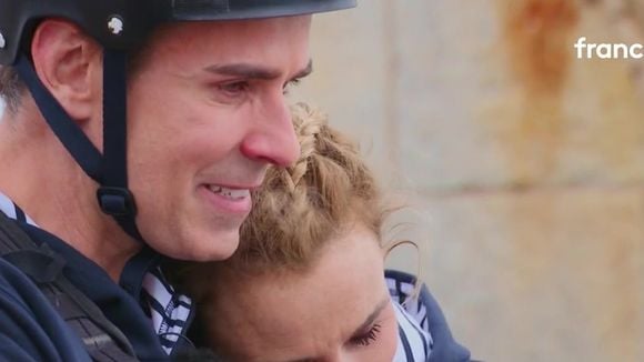 "Là, c'est un peu dur" : Tétanisé, Jean-Baptiste Marteau fond en larmes dans "Fort Boyard"