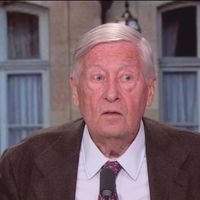 Faux départ à la retraite d'Alain Duhamel : À 85 ans, l'éditorialiste reste finalement sur BFMTV et rejoint RTL à la rentrée