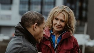 Audiences : Le final de la saison 14 de "Meurtres au paradis" sur France 2 plus fort que "Le remplaçant" saison 3 avec JoeyStarr et Clémentine Célarié sur TF1 ?