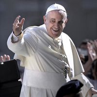 TF1 et France 2 bouleversent leurs grilles, les chaînes info en édition spéciale : Comment suivre les obsèques du pape François ce samedi ?