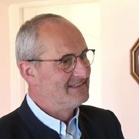 "L'amour est dans le pré" : Isabelle ou Pascaline ? Gilles révèle quelle prétendante il a embrassé en cachette des caméras de M6