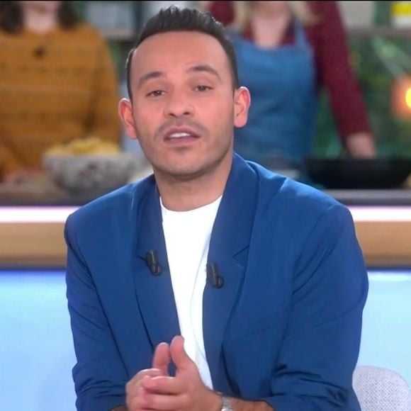 Mohamed Bouhafsi aux commandes de "C à vous" hier soir sur France 5.